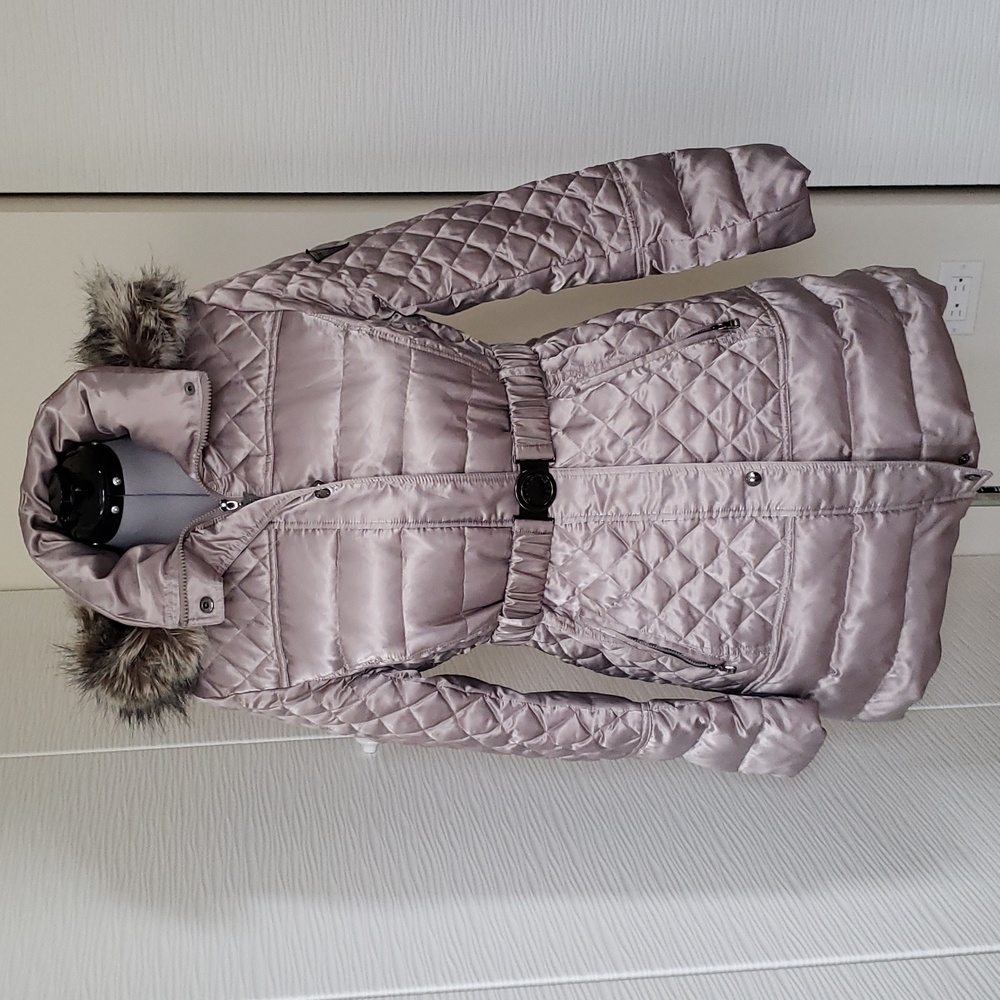 Guess Quilted Belted Puffer Coat with Faux Fur Hood. Sz.L